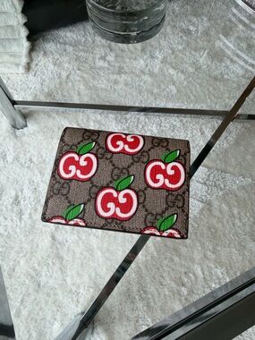 Limited Edition Gucci Brown GG Supreme Canvas Card Holder with Red Cherry Print